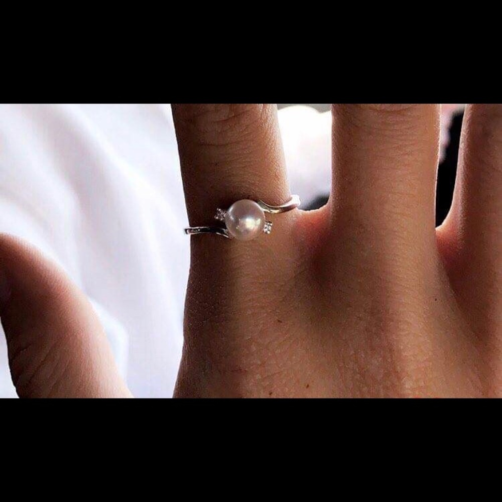 Size 7.5 Akoya Pearl Ring